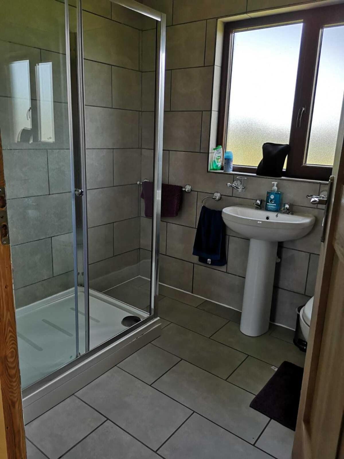 בוסטון Lakeside Fishing Lodges מראה חיצוני תמונה